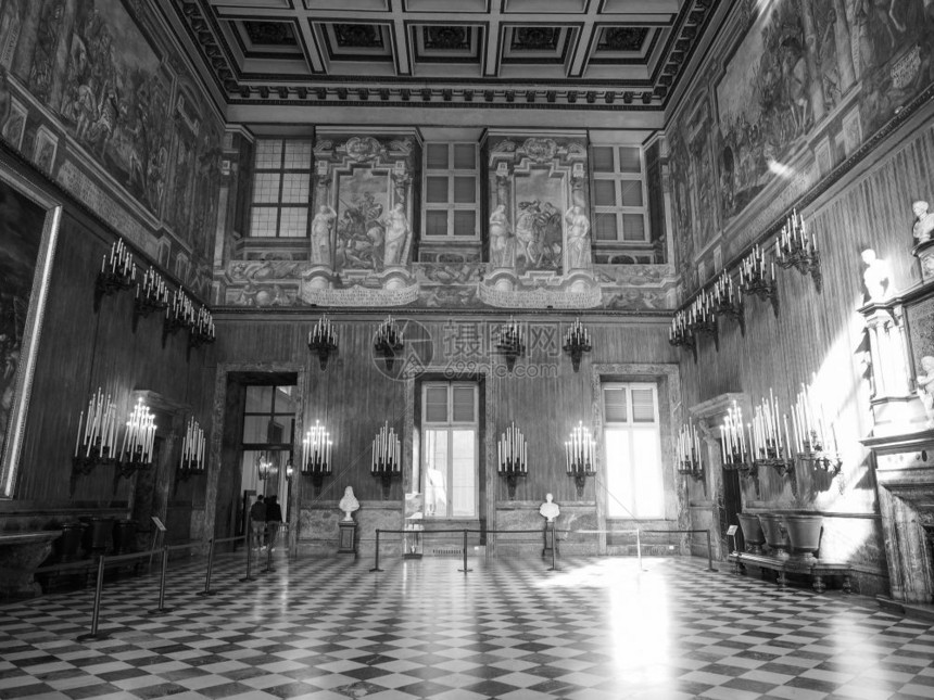 土耳其意大利CIRCA2018年月2日内地黑白两色的PalazzoReale意称皇家宫都灵的PalazzoReale黑白两色的P图片