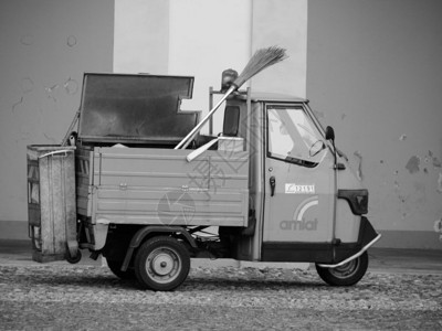 卡米翁土耳其意大利CIRCA2018年月黑白垃圾车背景