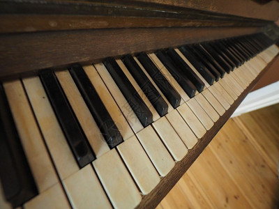 旧仪器上钢琴键盘的详情钢琴键盘的详情图片