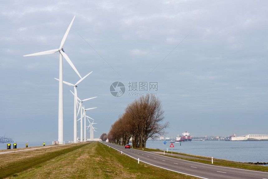 荷兰鹿特丹港的风涡轮菌图片