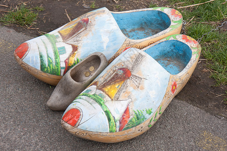 巨大的木制鞋作为一个旅游景点在肯德迪克荷兰图片
