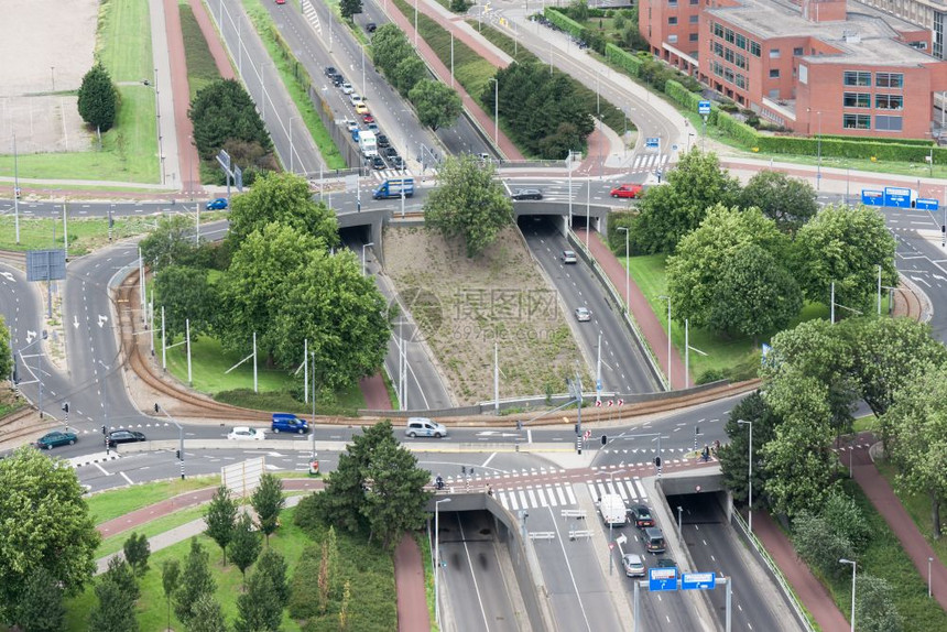 荷兰鹿特丹旋转十字路口空中视图图片