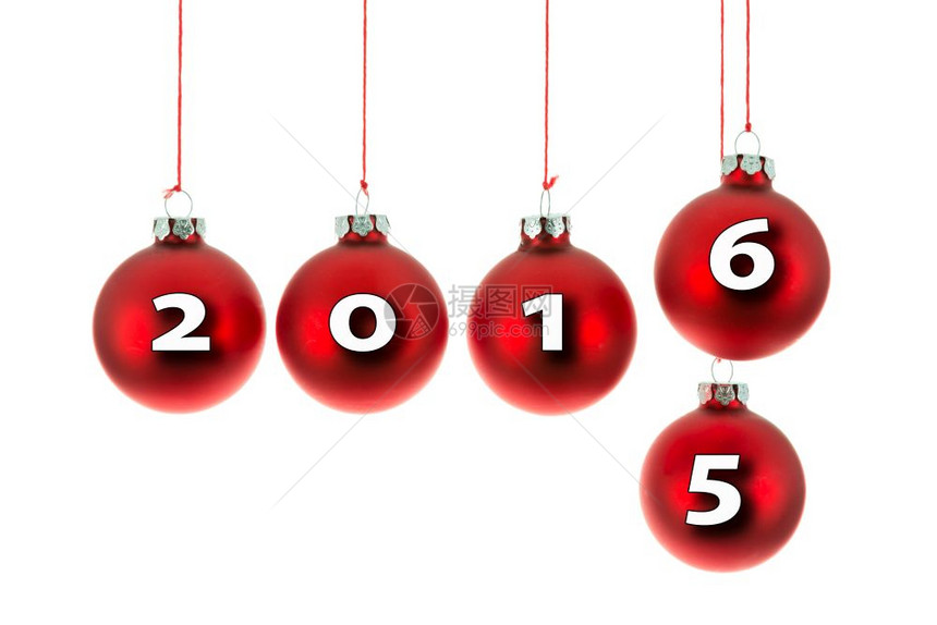 红圣诞球挂在一条绳子上2015年的文本被2016年取代2015年的圣诞球挂在一条绳子上2015年的文本被2015年取代图片