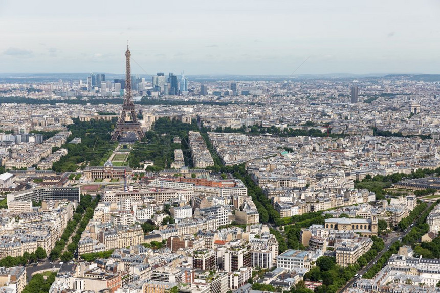 从蒙帕纳斯大楼与艾菲尔铁塔一起空中观察巴黎图片