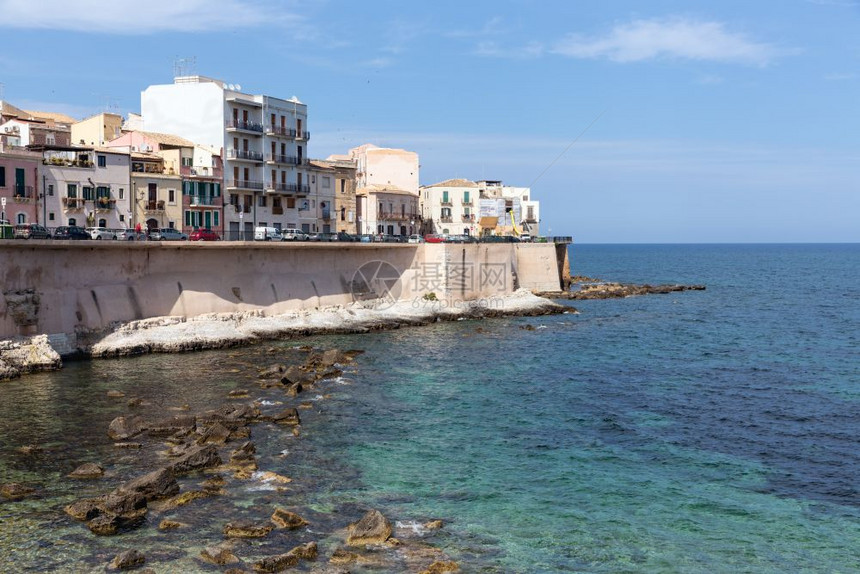 意大利西里锡拉丘兹市Ortigia岛海岸图片