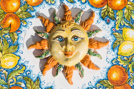 意大利西里Taormina陶瓷的太阳面高清图片