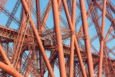 昆斯伯勒桥红色结构高清图片