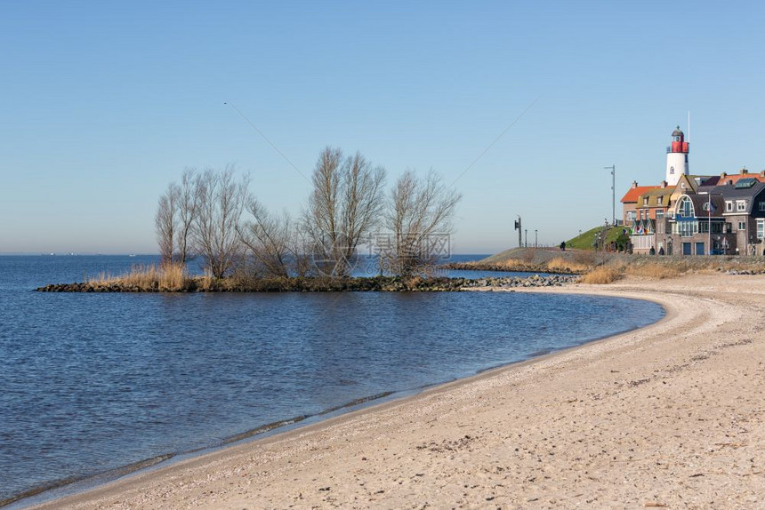 前荷兰岛乌克尔海滩在历史灯塔上观光图片