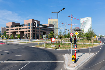 卢森堡市欧洲联盟Kirchberg区十字路口卢森堡市Kirchberg欧洲区Kirchberg交叉路口背景图片