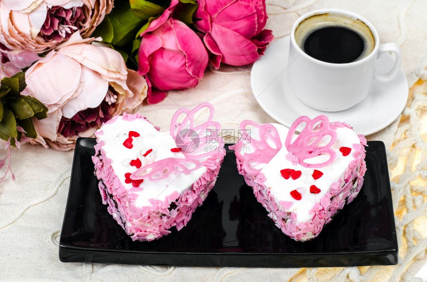2月14日情人节工作室照片快乐奢侈浪漫蛋糕在心脏2月14日情人节图片