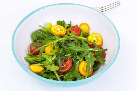 健康食用白背景的素蔬菜沙拉工作室照片健康食用白背景的素蔬菜沙拉图片