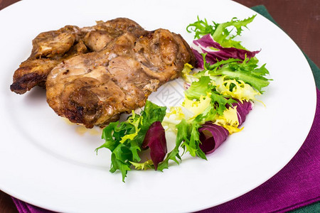 蛋白质碳水化合物营养概念鸡肉和生菜工作室照片鸡肉和生菜图片