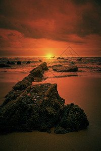 海滩的日落图片