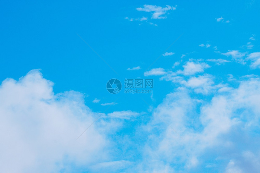 蓝天空和云图片