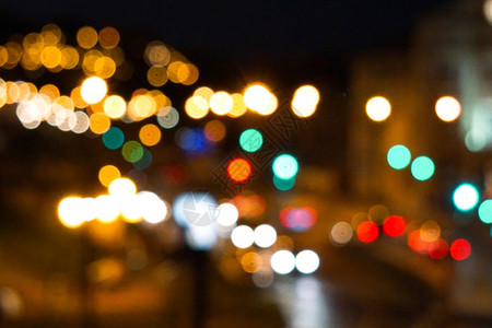 圣诞节夜里街上的灯光背景图片