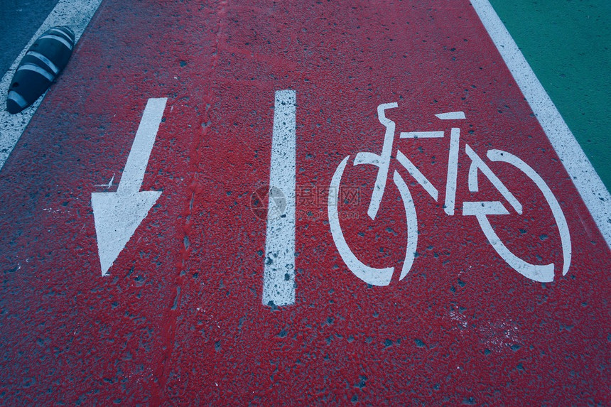 街道上自行车交通信号图片