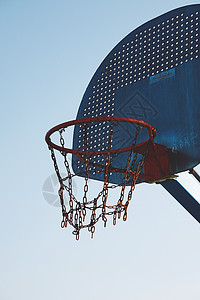 街头球场篮赛图片