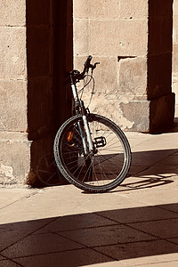 街头自行车轮和图片