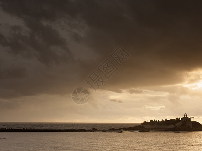 福卡斯Monemvasia附近的AgiosFokas在暴风天气中横扫空海边小马累斯半岛区域Peloponnese希腊风暴天气中Agio背景