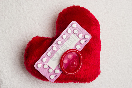 避孕药爱和节育口服避孕药红心型小枕头的口服避孕药图片