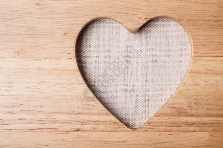 以心脏形状为边框架背景的厨房板木质表面文字菜单空间白符号背景图片