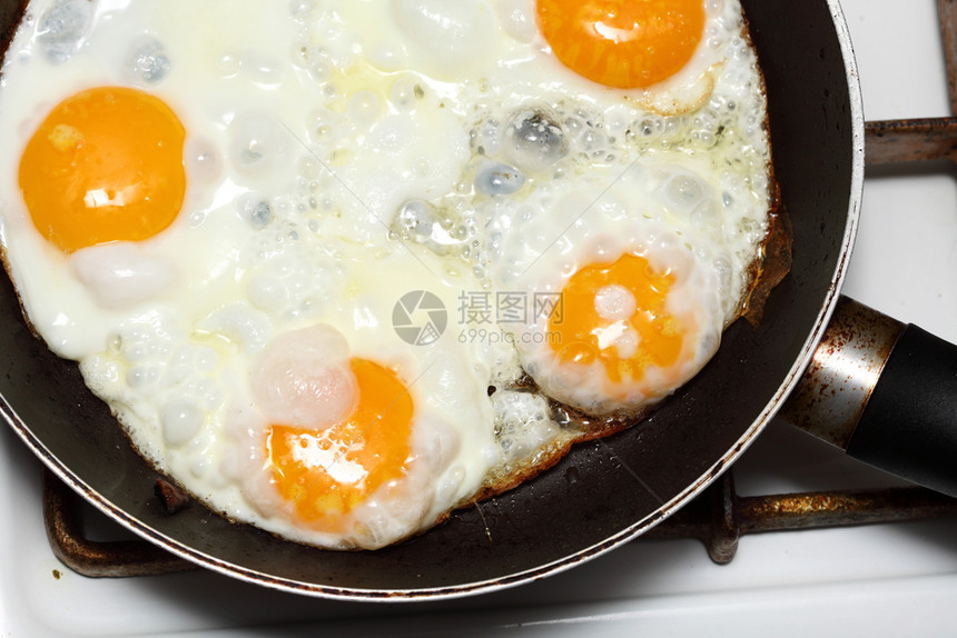炒鸡蛋的煎锅图片