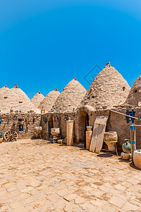 土耳其Sanliurfa传统蜂窝泥砖沙漠房屋的景象图片