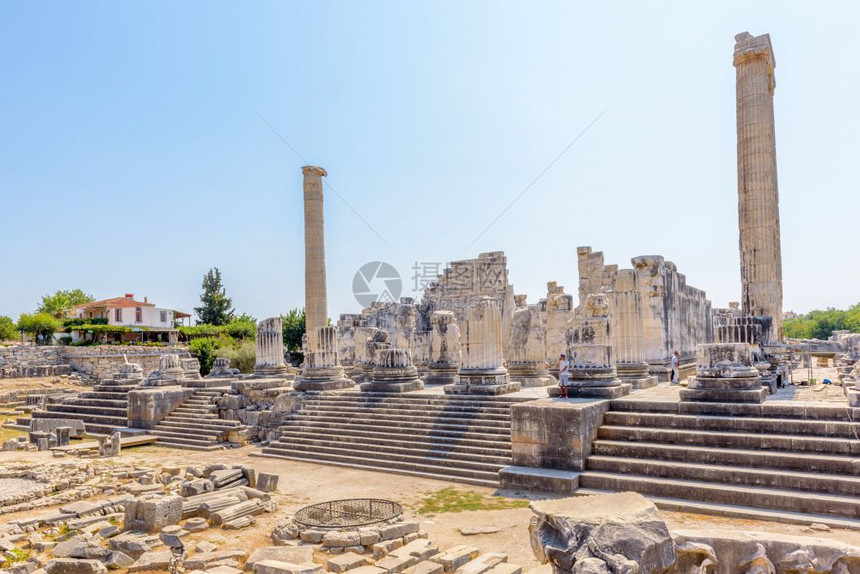 到阿波罗寺位于土耳其艾登省迪姆马土耳其艾登的考古区图片
