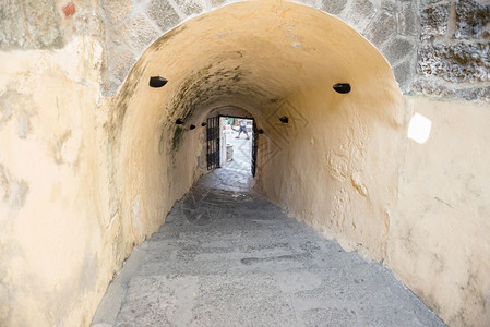 BodrumCastle的一个石头隧道楼梯详情图片