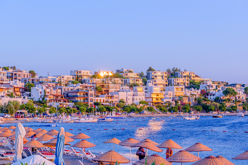 2017年8月3日017年8月3日土耳其Bodrum岛Bodrum典型爱琴海建筑群的全景图片