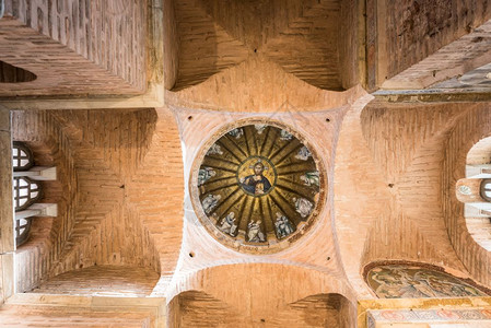 西奥托科斯帕马卡里斯托教堂中央圆顶的内观全景描绘了在伊斯坦布尔Fatih县Fatih附近Carsamba的FethiyeCamii的圣徒和背景