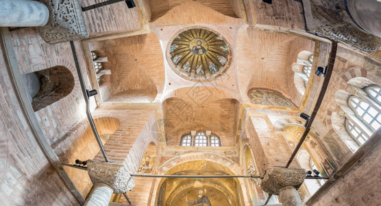 西奥托科斯帕马卡里斯托教堂中央圆顶的内观全景描绘了在伊斯坦布尔Fatih县Fatih附近Carsamba的FethiyeCamii的圣徒和背景