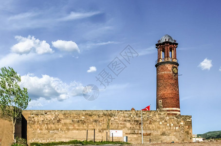 塔盘尖塔或钟楼的外部视图埃尔祖鲁姆城堡埃尔祖鲁姆土耳其塔盘尖塔或钟楼的外部视图图片