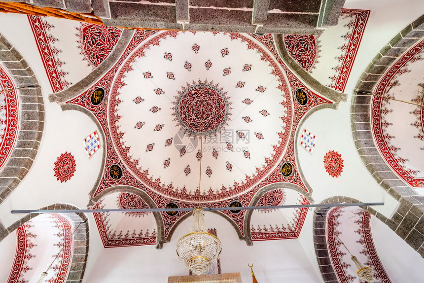 Akkoyunlus在15世纪建造的Nebi先知清真寺的景象Diyarbakir土耳其2018年7月6日Akkoyunlus建造图片