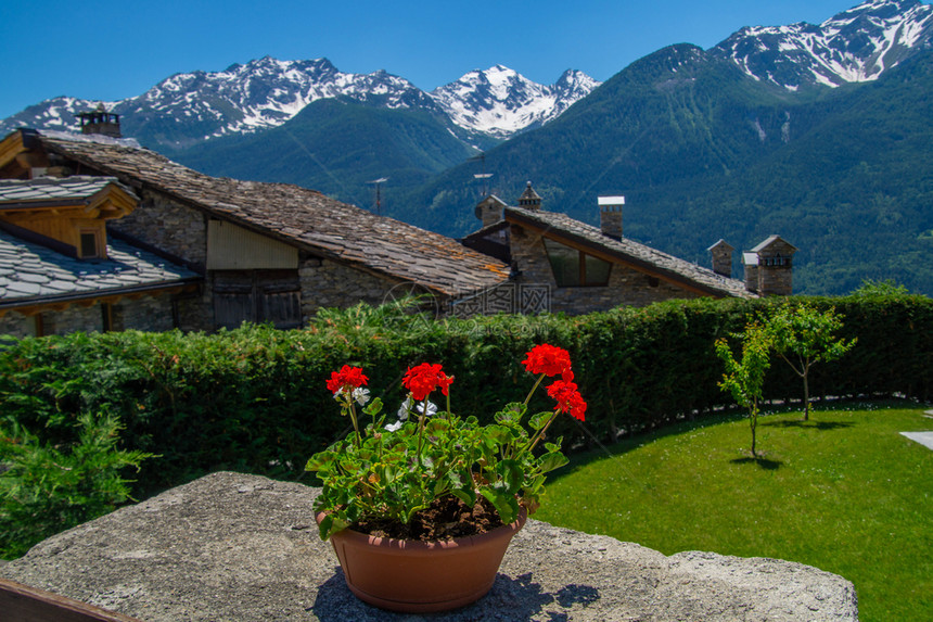 意大利奥斯塔山谷阿尔卑脉景观图片