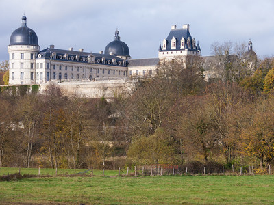 法国因德尔瓦伦城堡图片