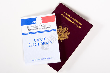 a法国护照和投票卡白种背景孤立图片