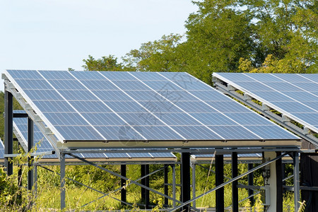 农村太阳能电池板图片