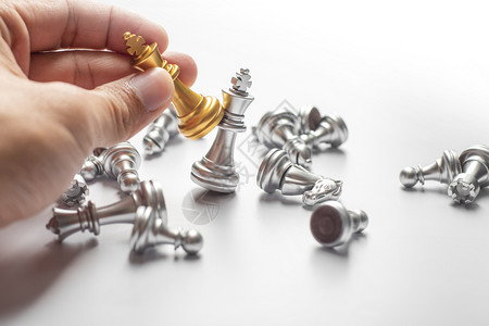 象棋比赛赢商业成功概念图片