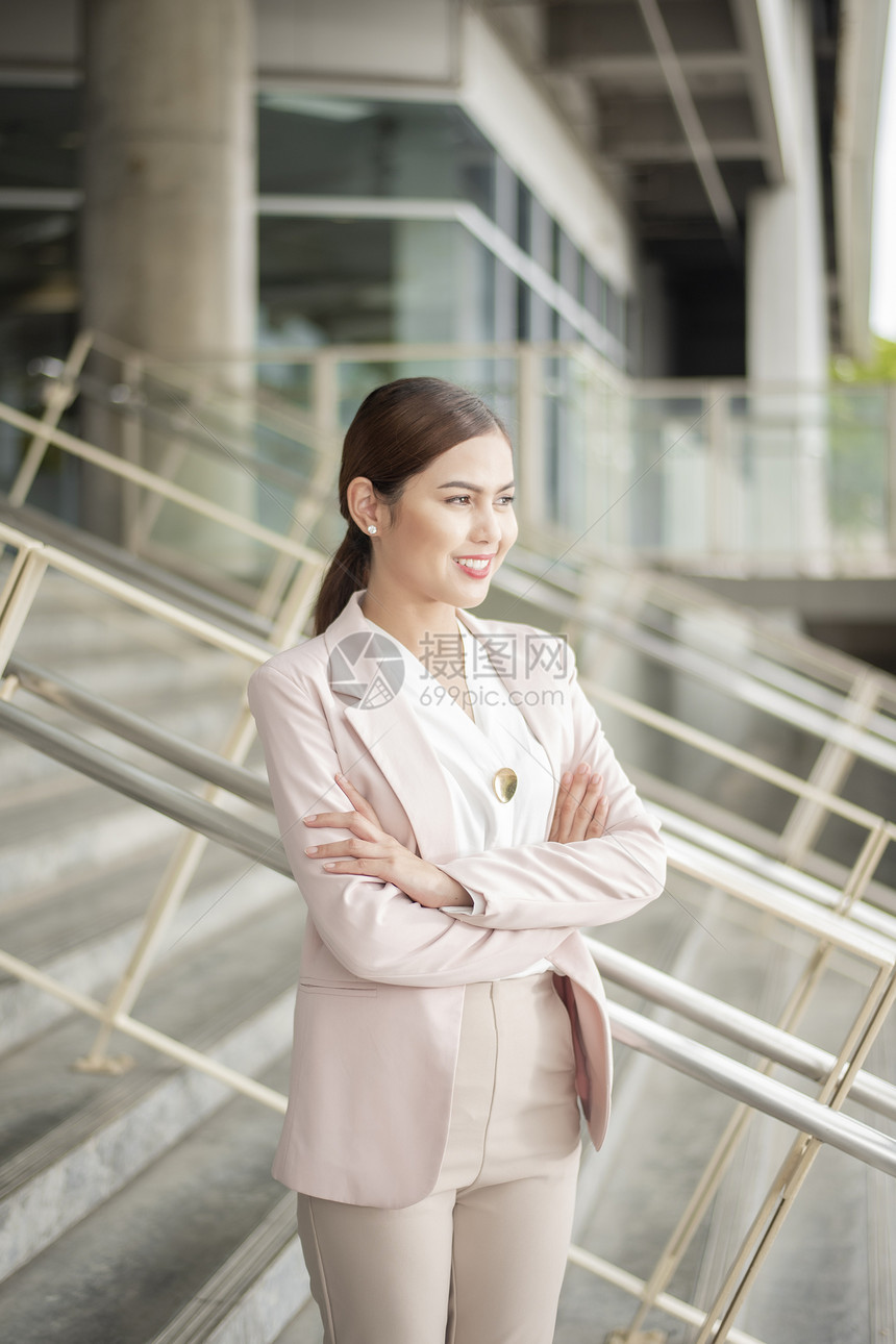 美丽的职业女商人肖像图片