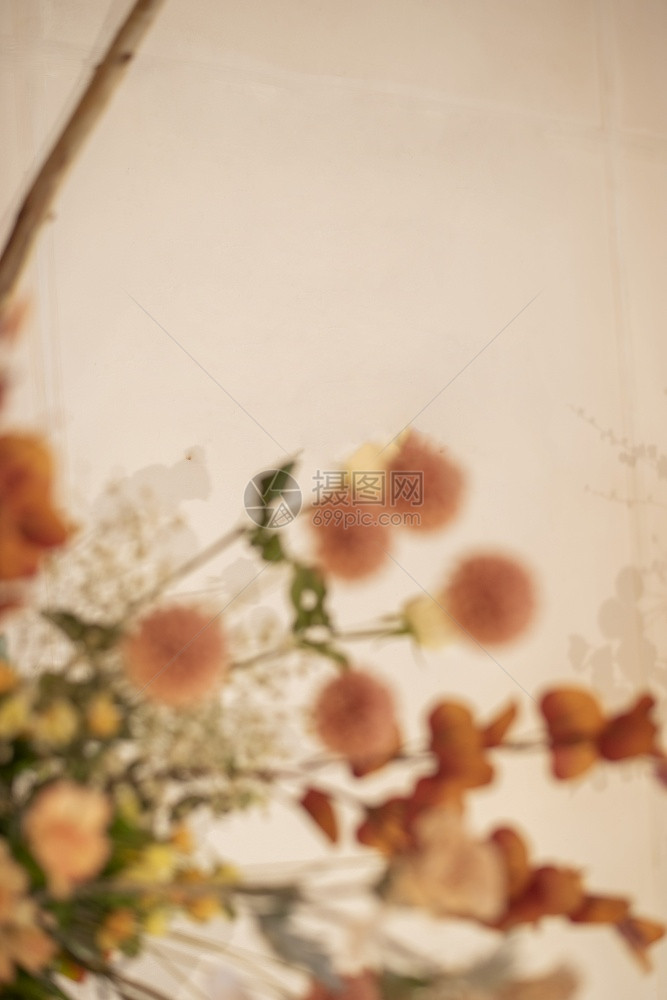 棕色旧年婚织花背景图片