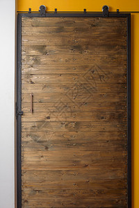 现代之家的木制门图片
