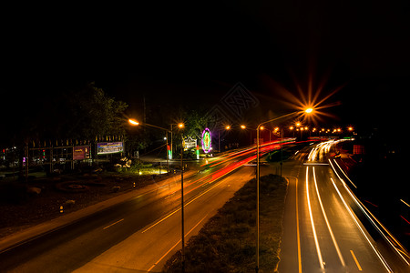 夜间街道灯背景图片