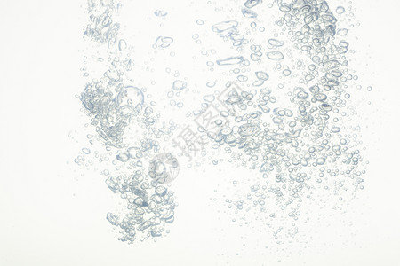 水中的泡白色背景图片