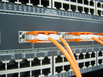 在大型数据中心安装的GBIC光纤通信开关设备图片