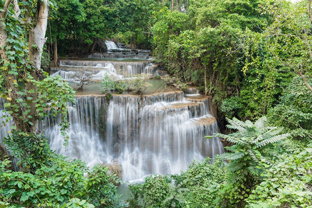 泰国KanchanaburiHuayMaeKamin瀑布公园图片