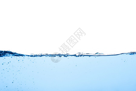 蓝色小水浪液态上抽象的干净流程波纹表面浅蓝色水浪带有气泡和一点水下喷溅制片厂拍摄孤立在白色背景上背景