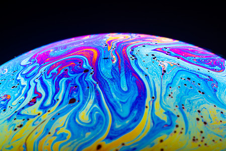 液体反映从反映光的肥皂泡沫中摘出的要背景深的彩虹香皂泡沫反映光的肥皂泡沫所摘出的要背景反映光的肥皂泡沫所摘出的要背景背景