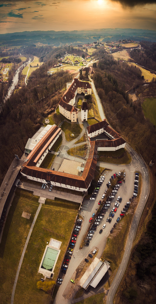 LeibnizStyria奥地利Saggau宫殿城堡和旅馆从Leibnitz附近远处旅行目的地空中观察Leibnitz奥地利宫殿图片