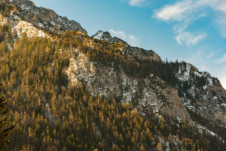 霍希斯瓦布山脉和平景奥地利施蒂里亚伯尔特旅游目的地格鲁纳湖冬季特拉戈斯旅游点霍希瓦布岛石灰阿尔卑斯霍希瓦布山脉和平景冬季图片